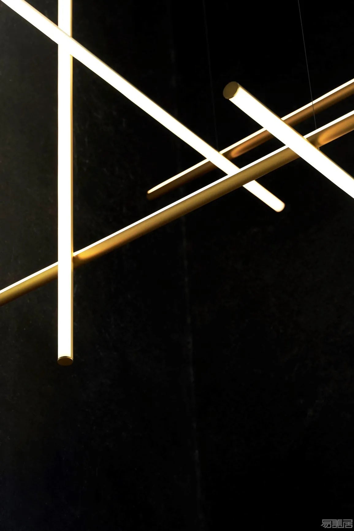 Italian Gold Nordic LED Chandelier – Elegant Pendant Lighting for Living Rooms, Kitchens, and Bars