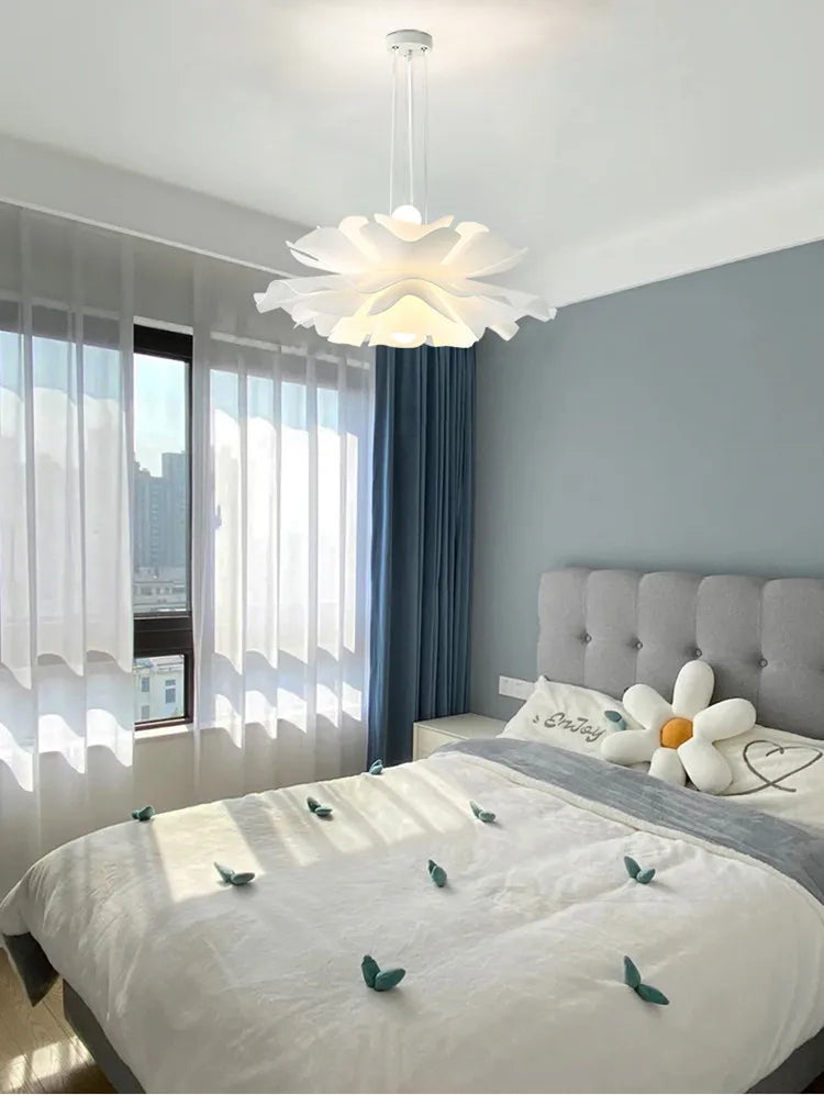 Postmodern White Flower LED Pendant Light – Elegant Petal Design for Bedrooms, Restaurants, Bars, and Stores